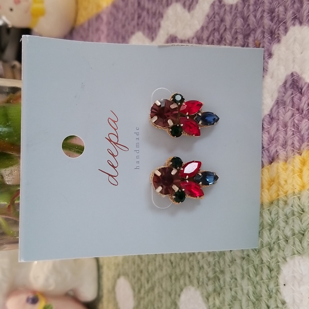 NWT Deepa Handmade Multi-Colored Earrings Set gold tone setting. All day wear.